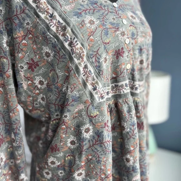 Lucky Brand Sage Green/Gray Floral V-Neck Peasant Top - Coastal Cowgirl Y2K - Picture 8 of 15